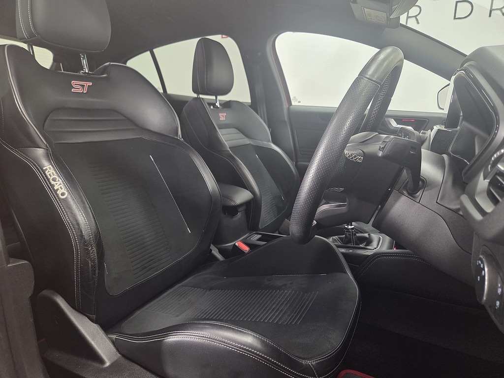 Ford Focus 2.3T Ecoboost St Hatchback Euro Red