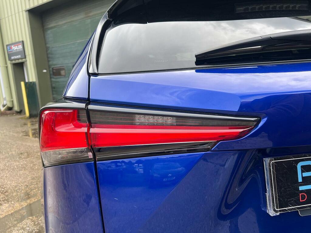 Lexus NX 2.5 300H Luxury White #27