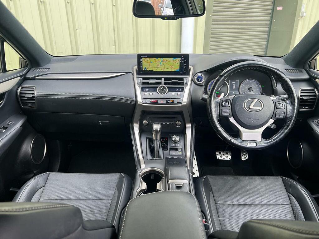 Lexus NX 2.5 300H Luxury White #9