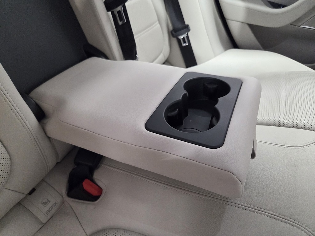 Jaguar XE 2.0D Se Red #12