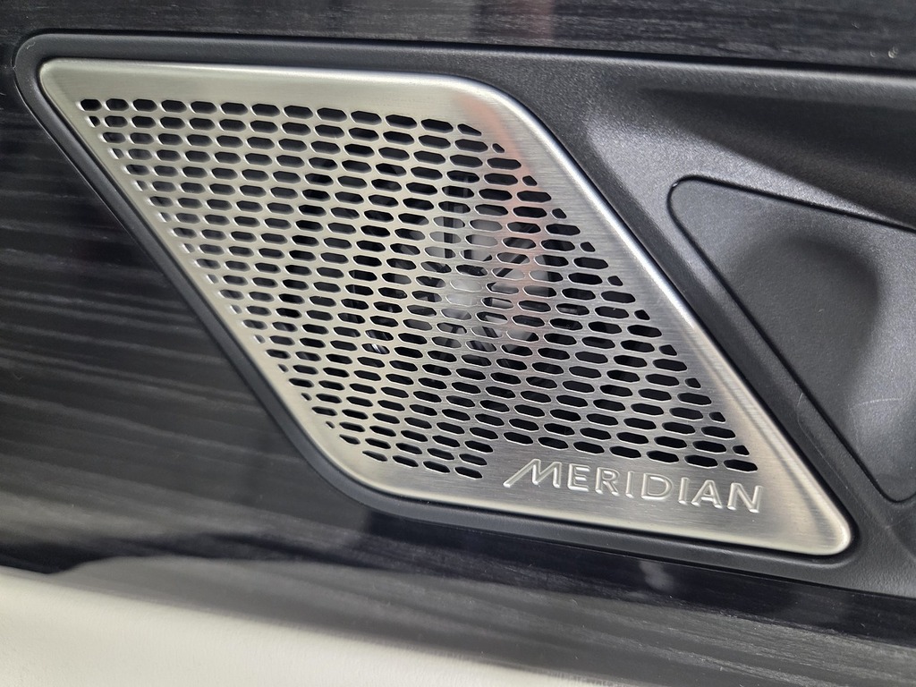 Jaguar XE 2.0D Se Red #8