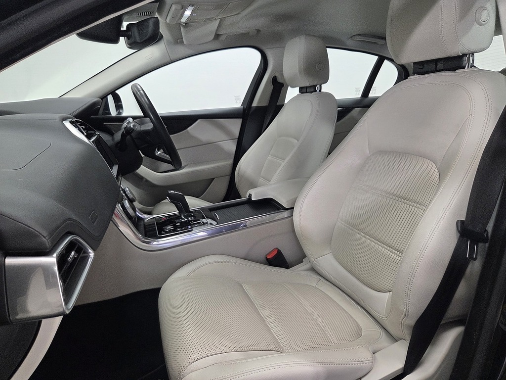 Jaguar XE 2.0 P250i S Saloon Euro 6 Ss 2 Black #5