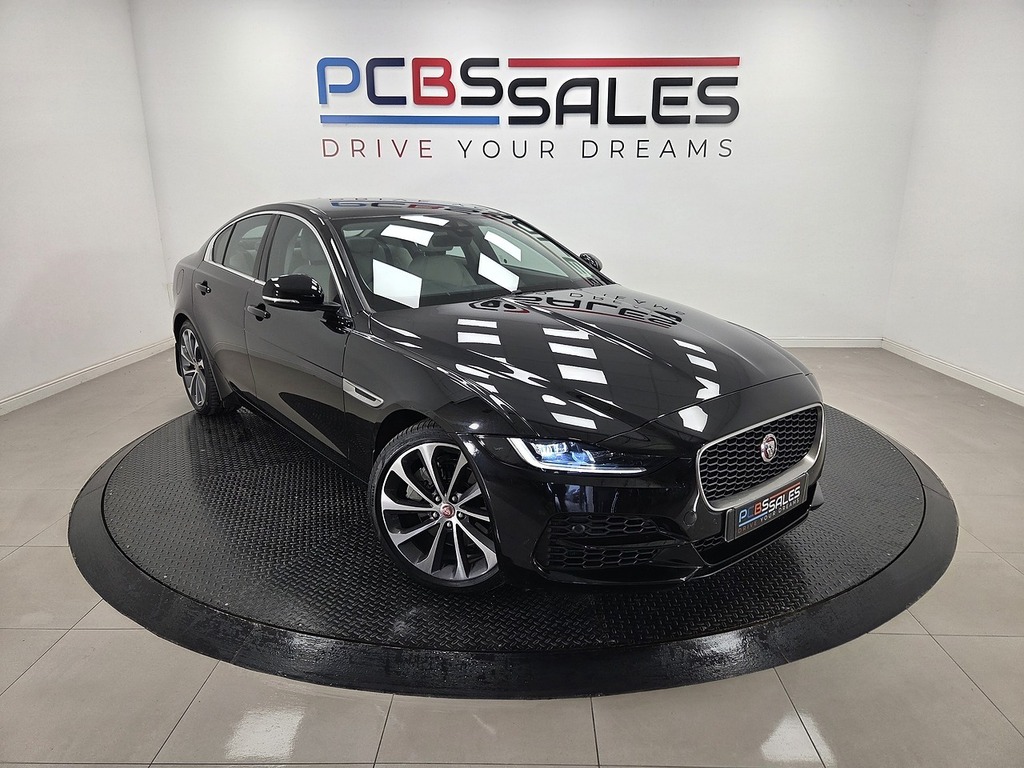 Jaguar XE 2.0D Se Red #28