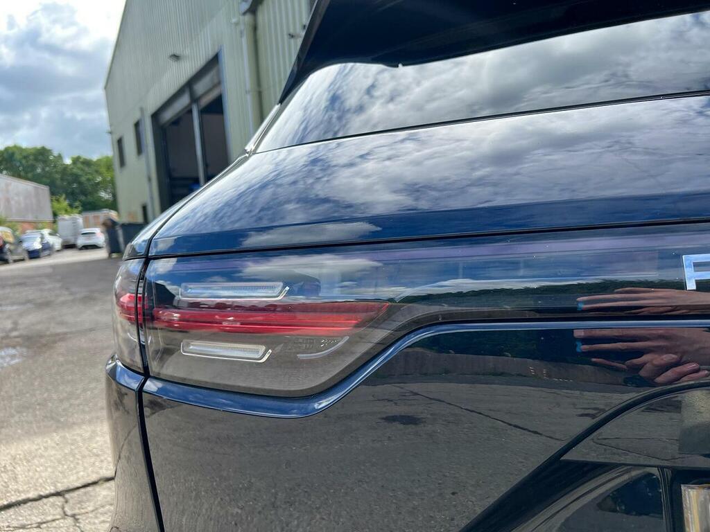 Porsche Cayenne Cayenne V6 S Black #32