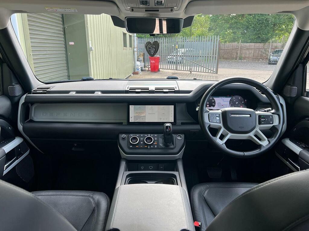 Land Rover Defender 110 D250 X-dynamic Se Black #9