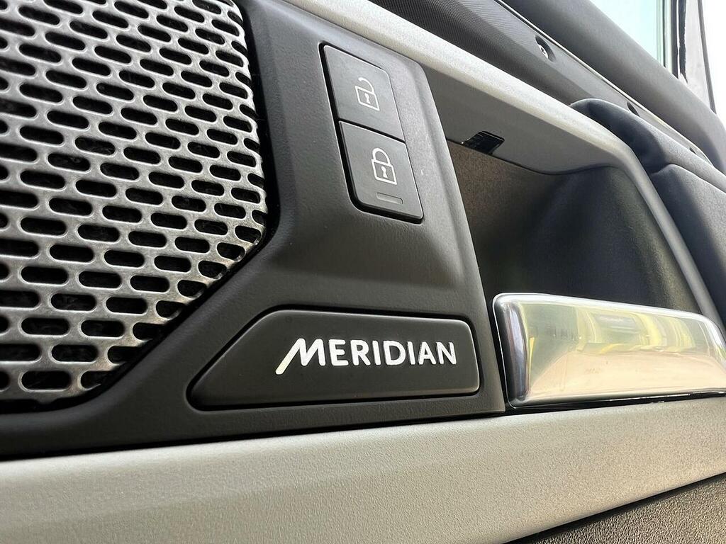Land Rover Defender 110 D250 X-dynamic Se Black #19