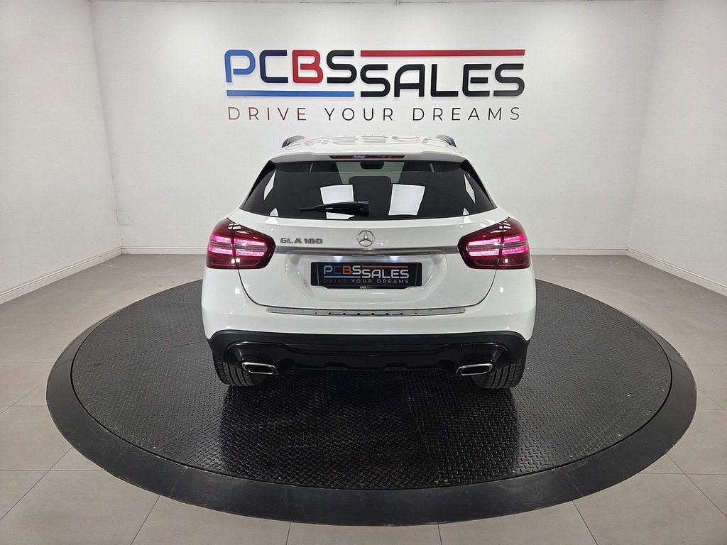 Mercedes-Benz GLA Class Se #13