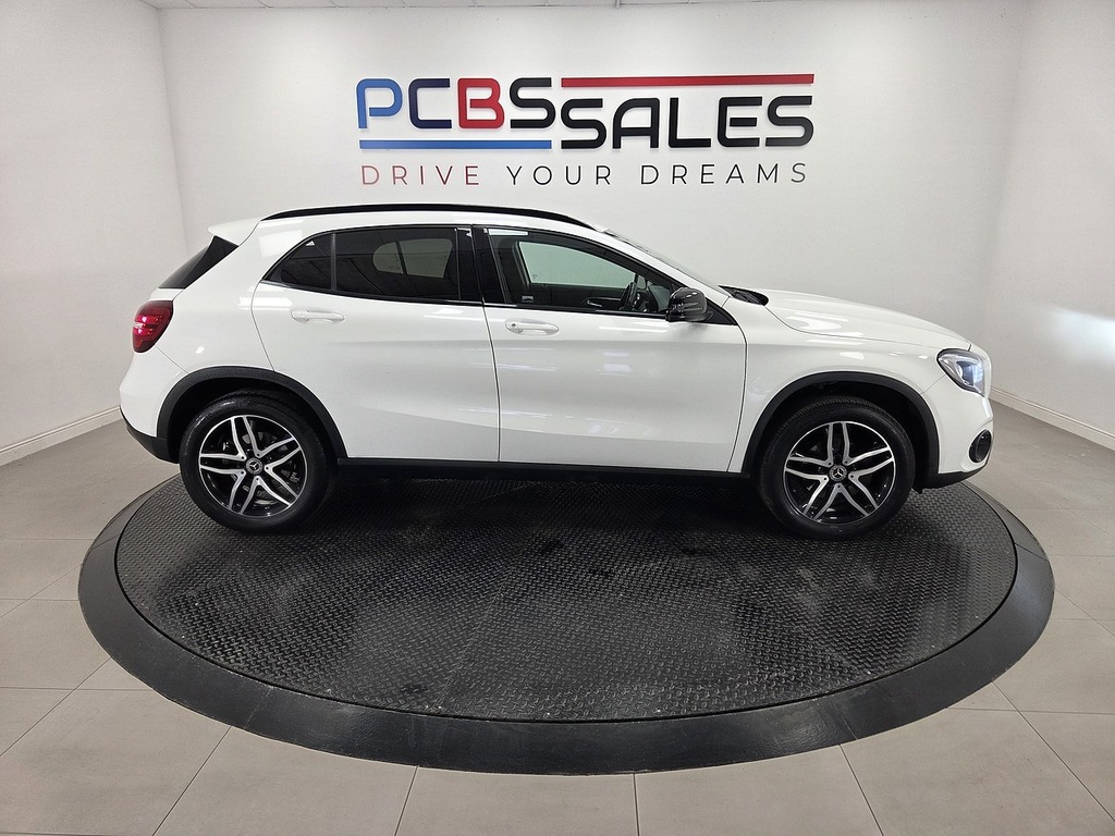 Mercedes-Benz GLA Class Se #14