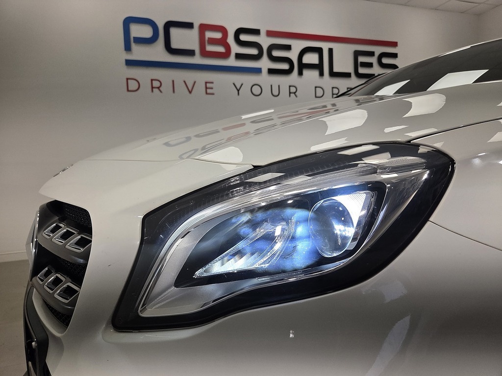 Mercedes-Benz GLA Class Se #35