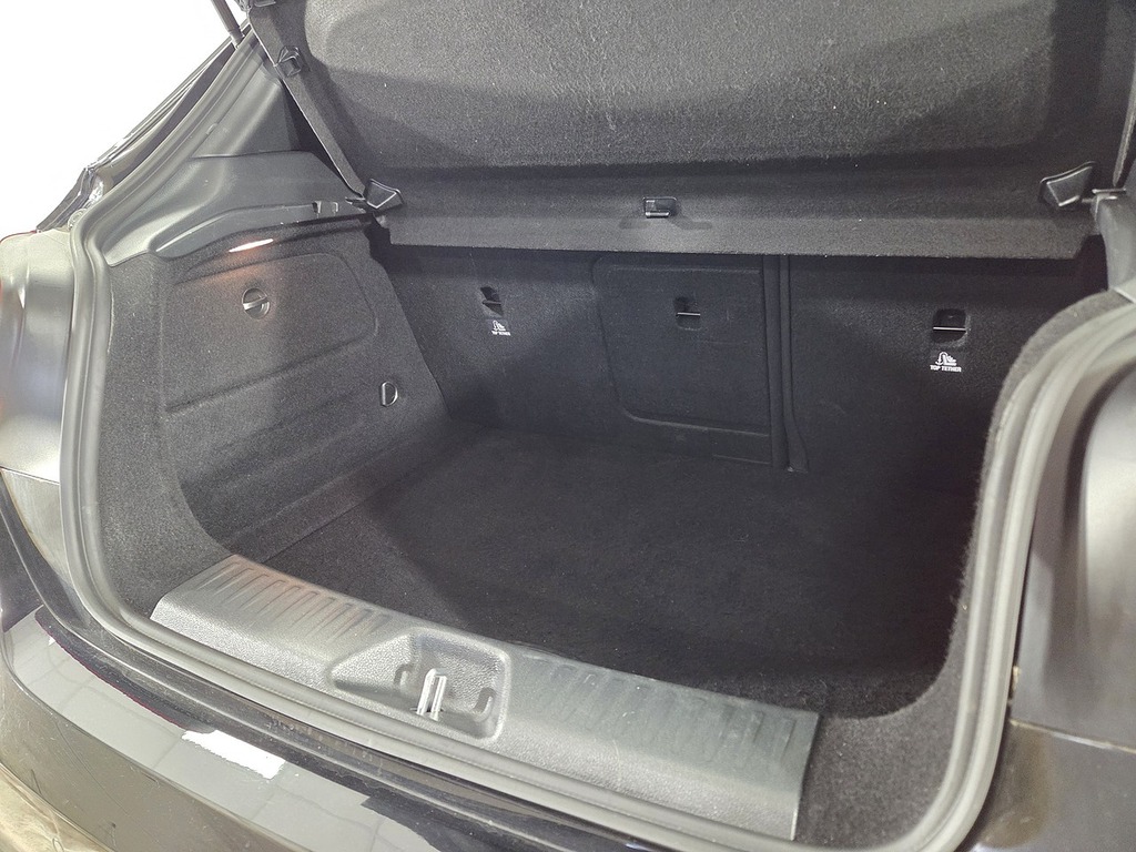 Mercedes-Benz A Class Hatchback Black #19