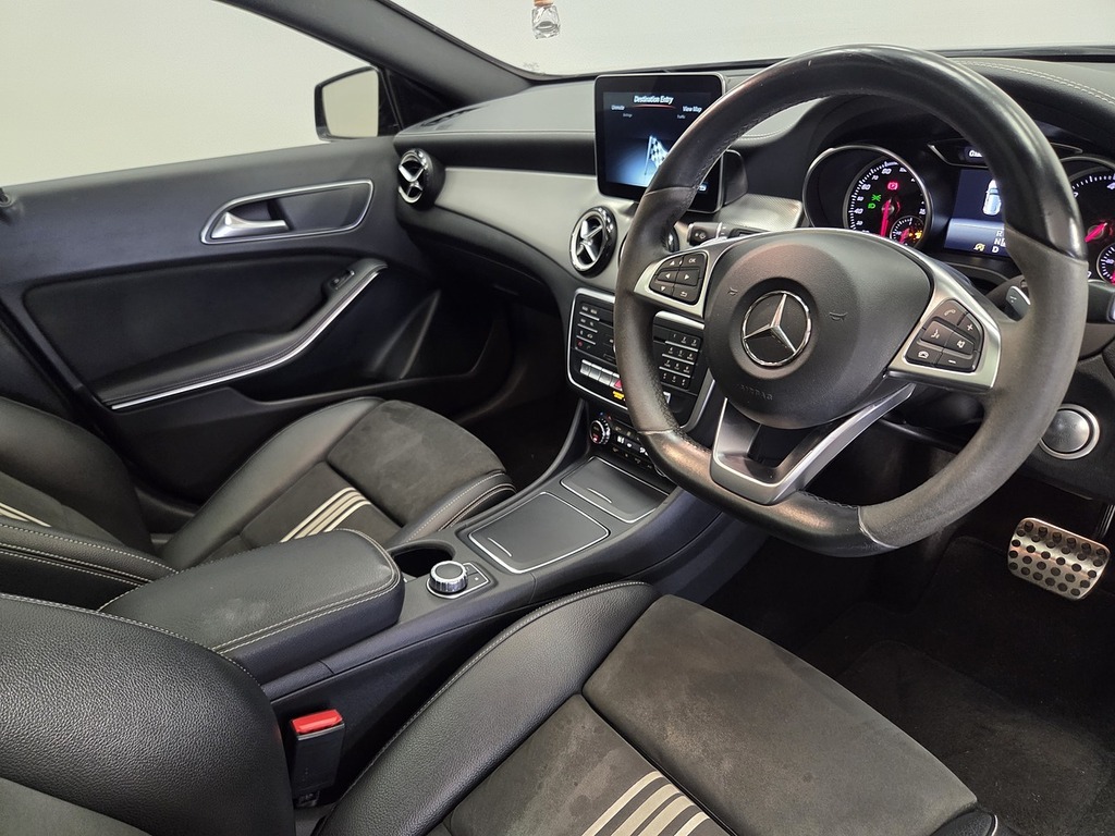 Mercedes-Benz A Class 2.1 A200d Whiteart Hatchback 7G-dct Eur Black #5