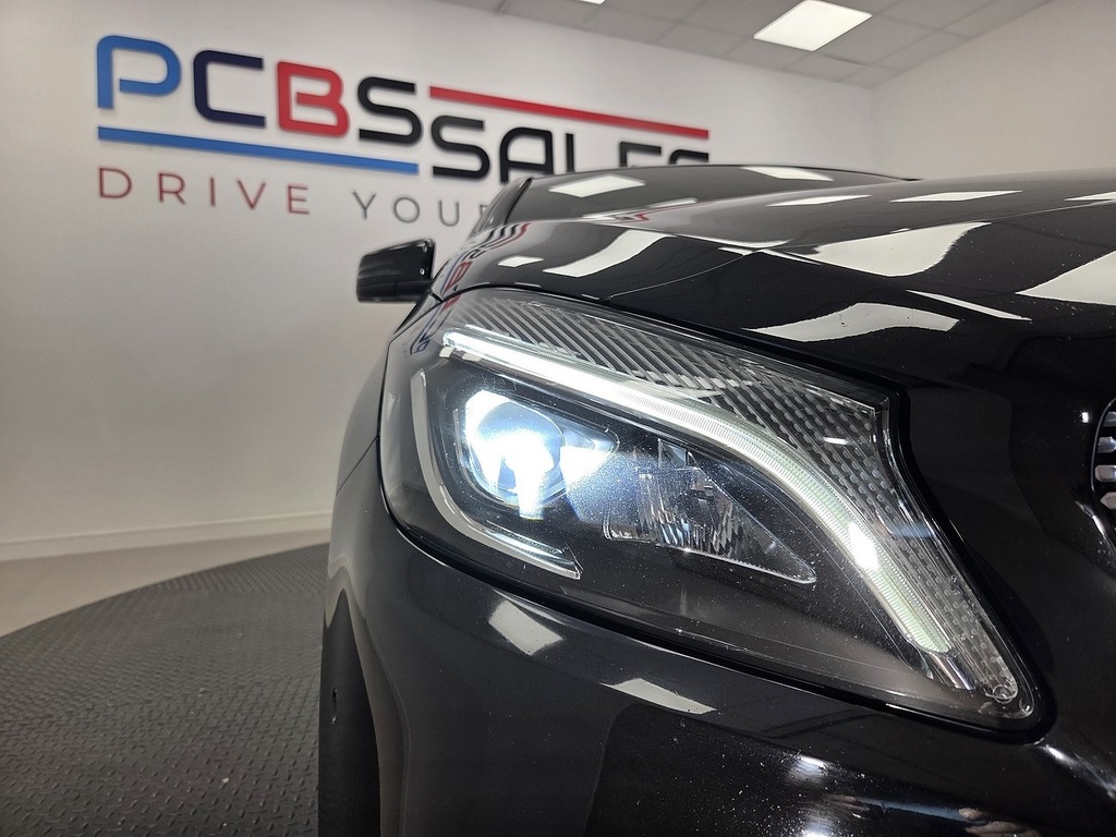 Mercedes-Benz A Class Hatchback Black #34