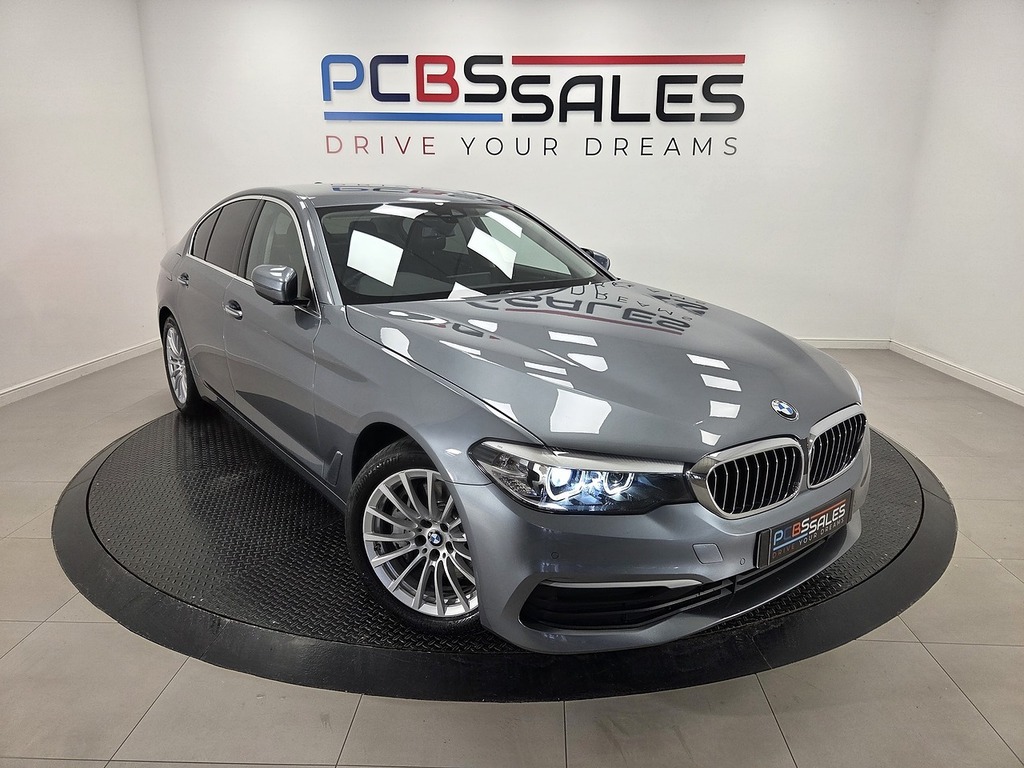 BMW 5 Series Black #40