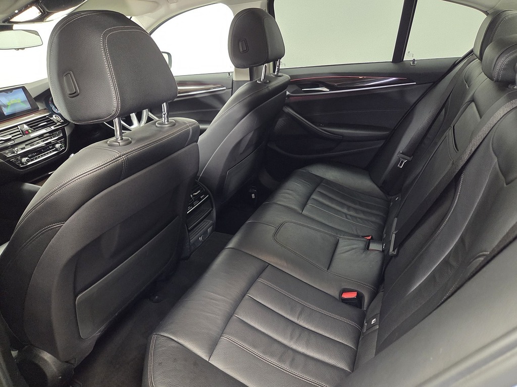 BMW 5 Series Black #13