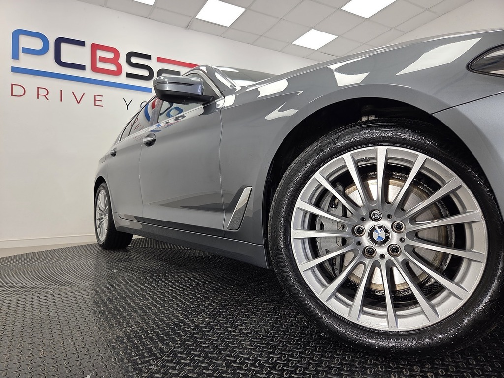 BMW 5 Series Black #48