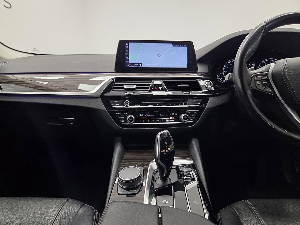 BMW 5 Series Black #25