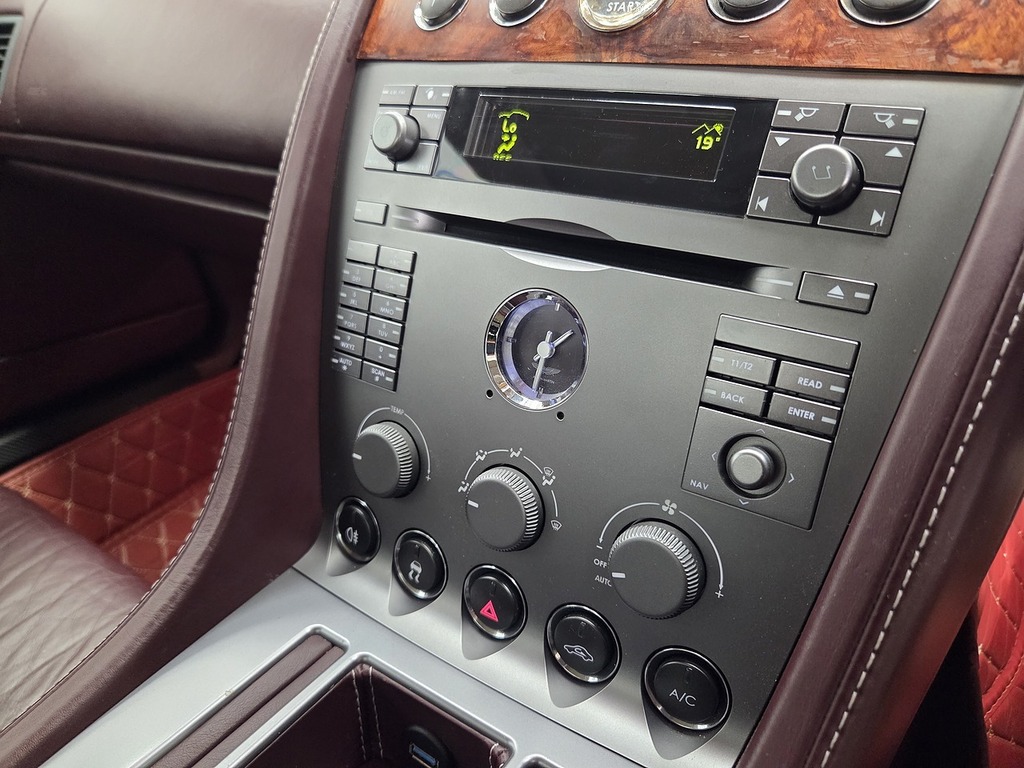 Aston Martin DB9 5.9 Seq Green #25