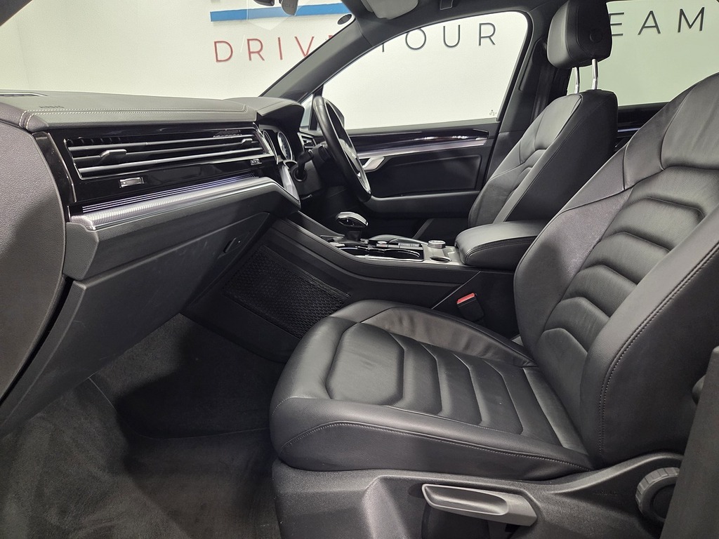 Volkswagen Touareg 3.0 Tdi V6 R-line Suv Tiptronic 4Motion Silver #6