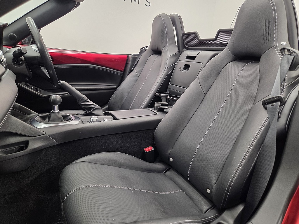 Mazda MX-5 1.5 Skyactiv-g Exclusive-line Convertible Petr Red #5