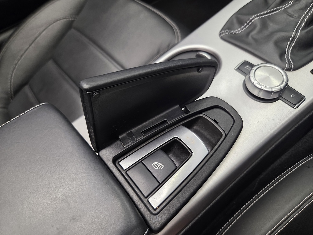 Mercedes-Benz SLK Automatic White #31