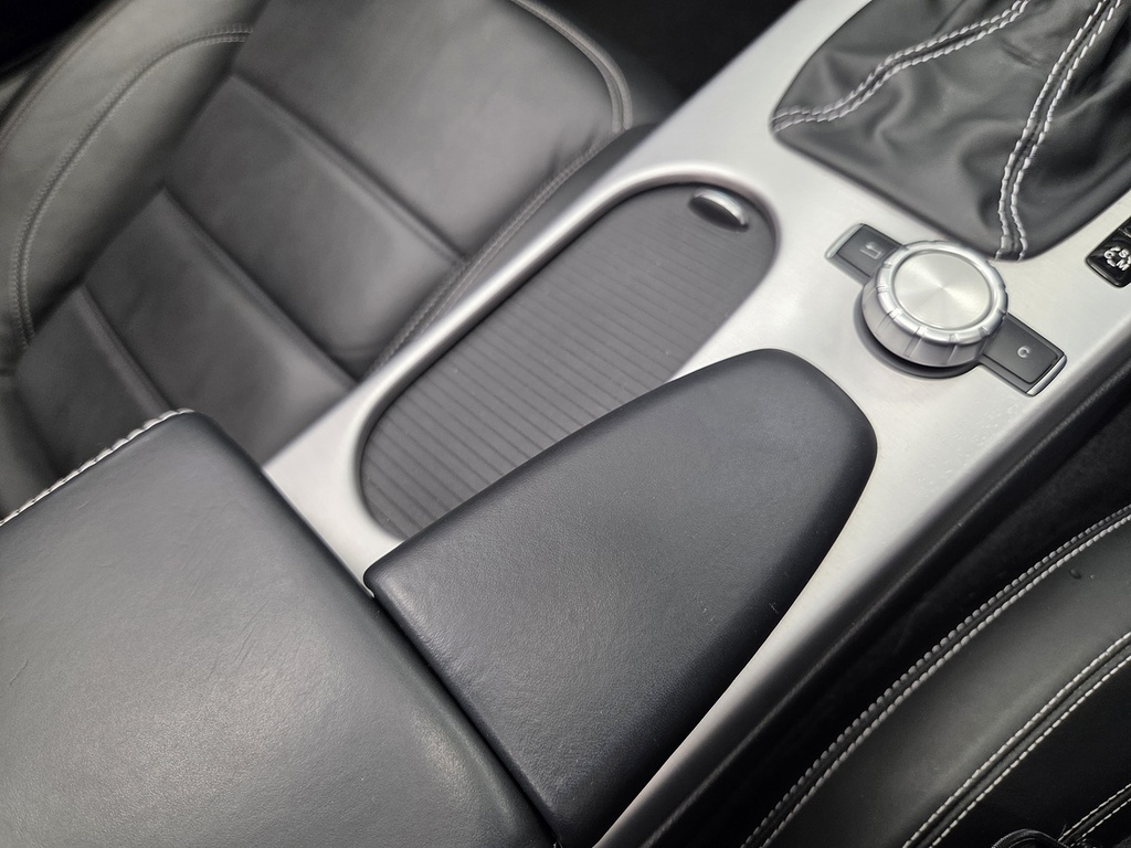 Mercedes-Benz SLK Automatic White #30