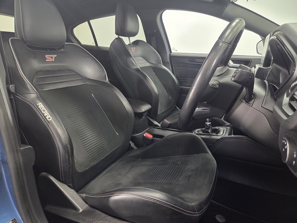 Ford Focus 2.0 Ecoblue St Hatchback Euro 6 Blue #2