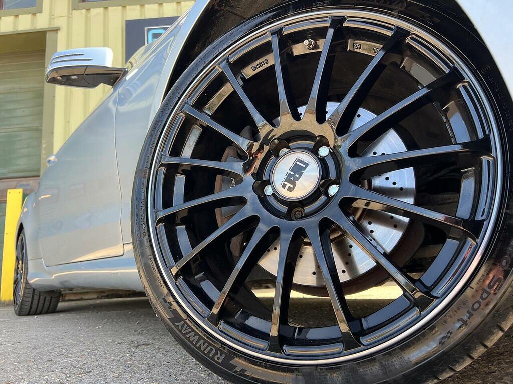 Mercedes-Benz E Class E220 Cdi Amg Sport 2-Door Black #18