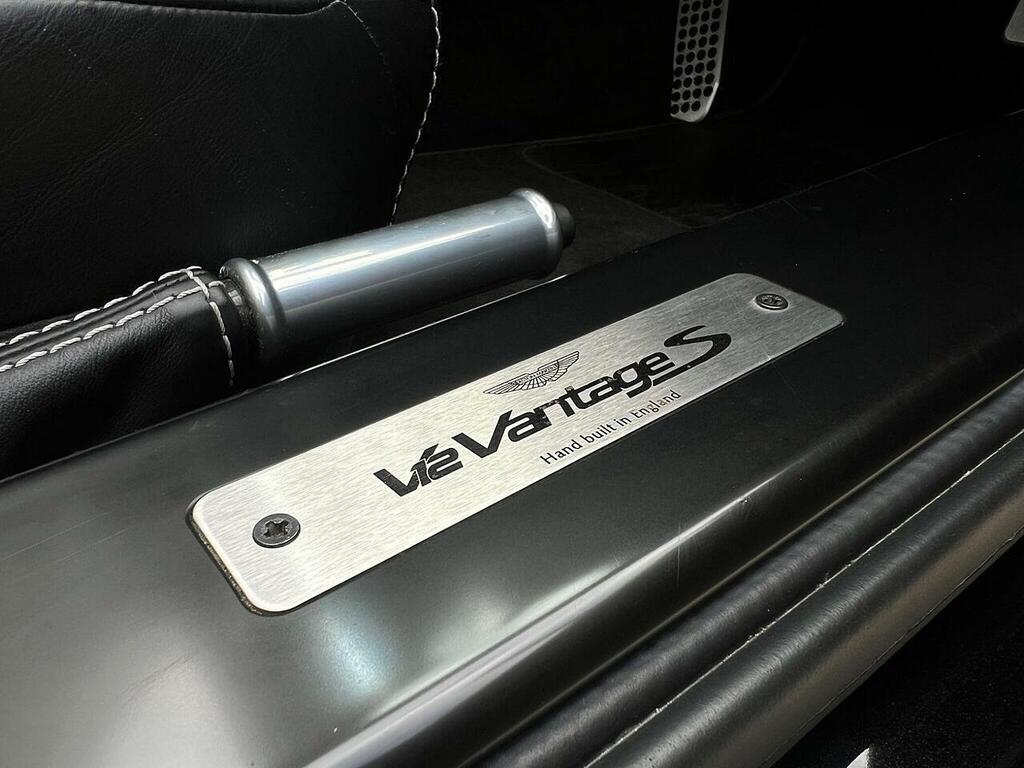 Aston Martin Vantage F1 Edition Zf 8 Speed Green #29