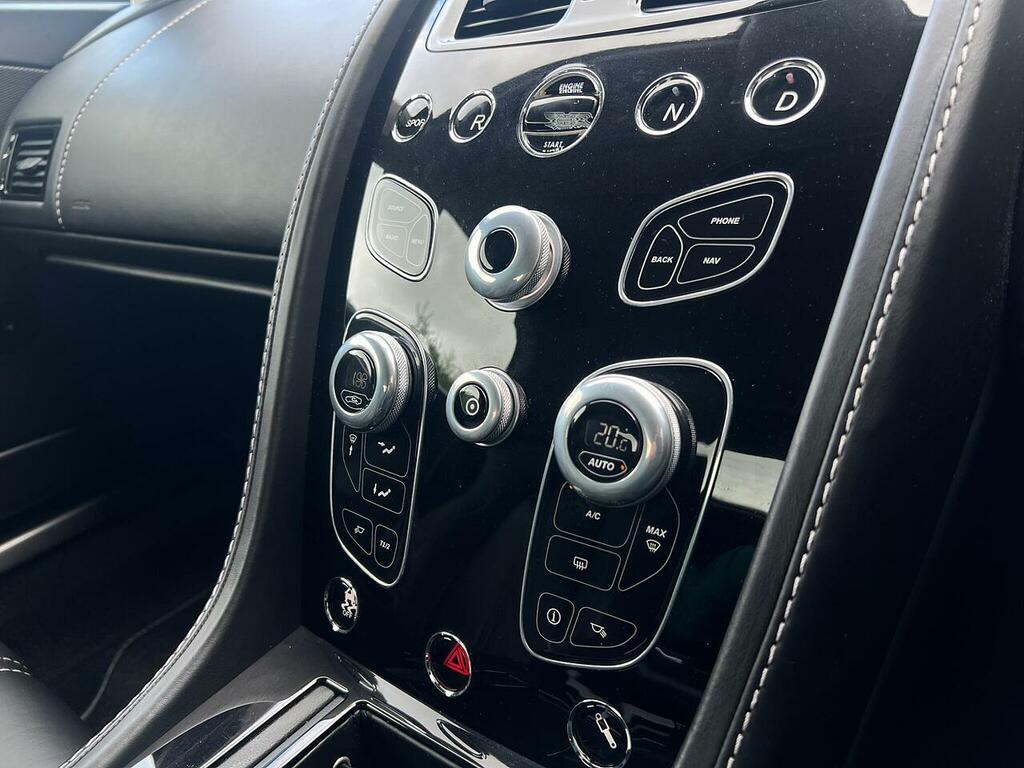 Aston Martin Vantage F1 Edition Zf 8 Speed Green #15