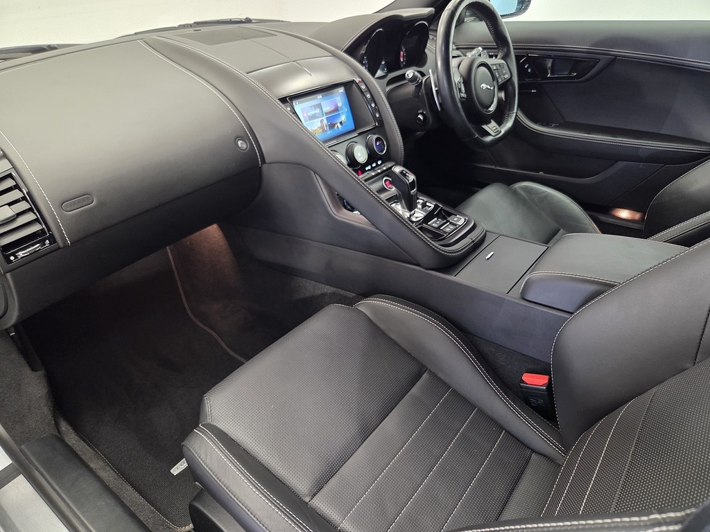 Jaguar F-Type 2.0 2dr Auto Red #10