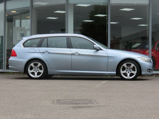 BMW 3 Series 2011 2.0 318D Exclusive Edition Touring LB11AKF Blue #5