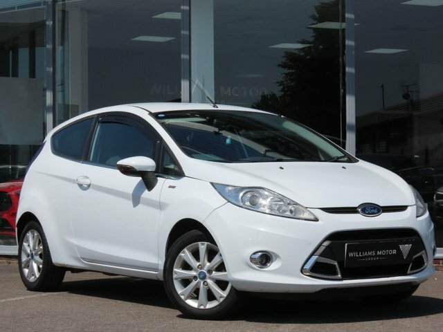 Ford Fiesta 2011 1.25 Zetec Hatchback 129 G White #2