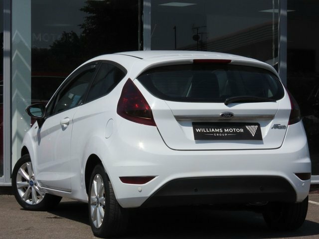 Ford Fiesta 2011 1.25 Zetec Hatchback 129 G White #6