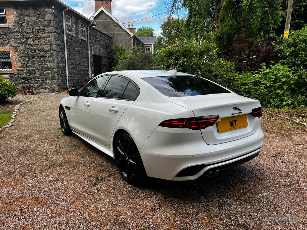Jaguar XE 2.0 D200 R-dynamic Hse Black CHZ3939 White #6