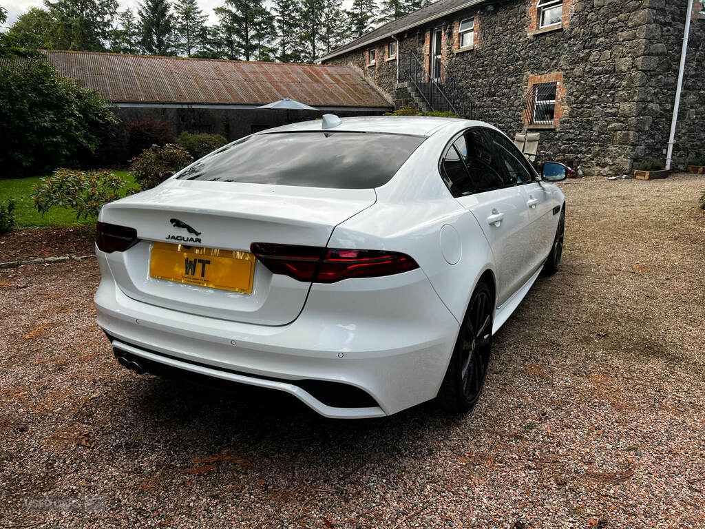 Jaguar XE 2.0 D200 R-dynamic Hse Black CHZ3939 White #4