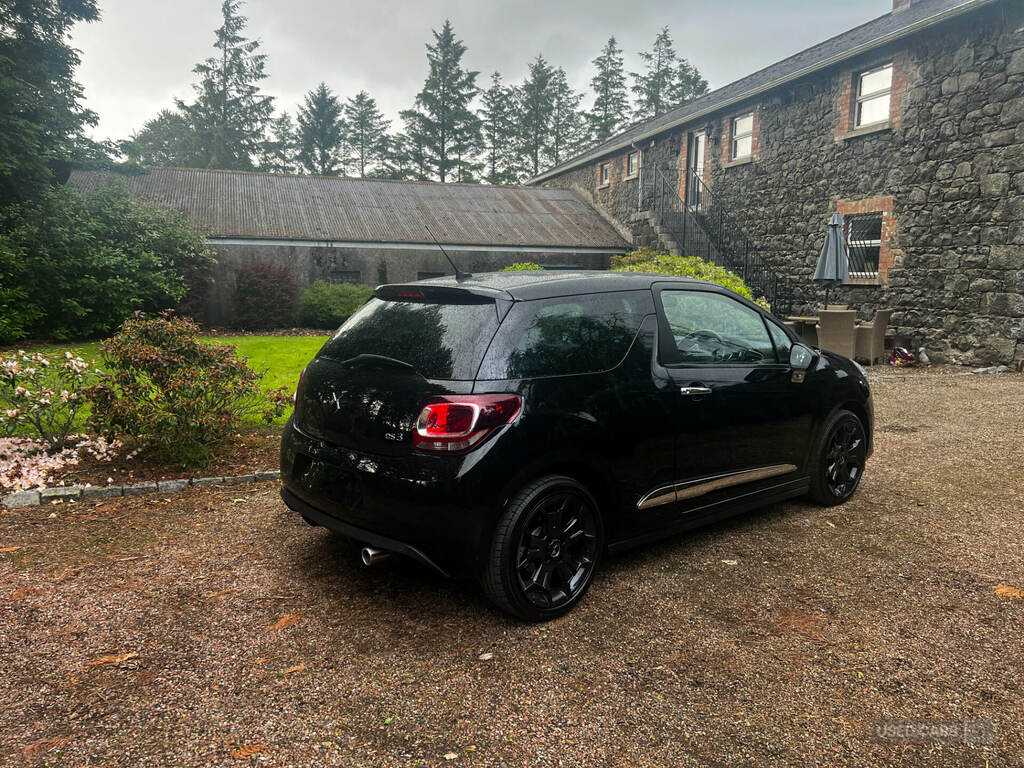 DS DS 3 1.6 Bluehdi Elegance Black #2