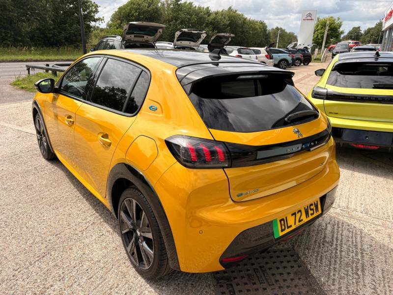 Peugeot e-208 100Kw Gt 50Kwh - 2023 72 Yellow #4