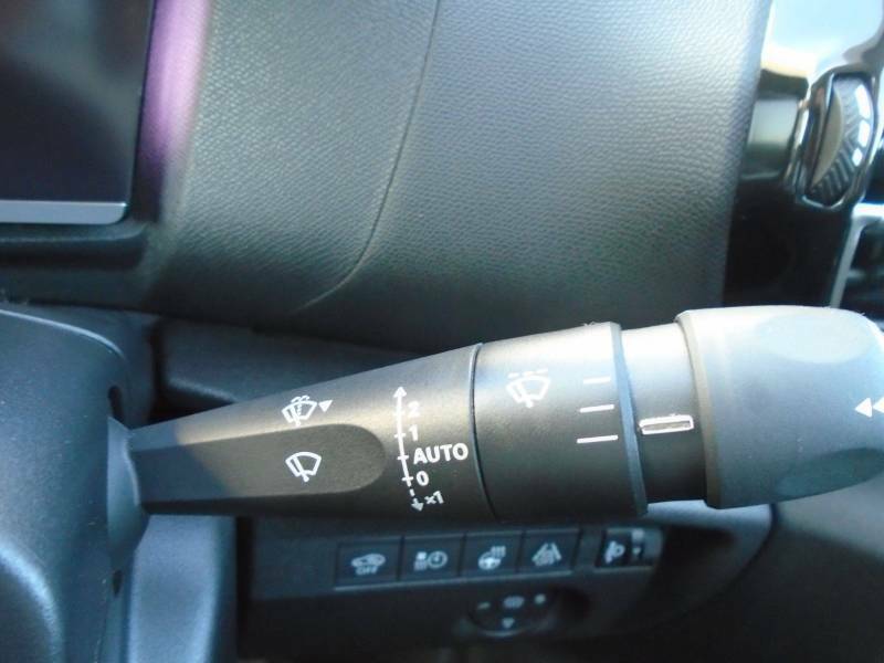 Citroen e-C4 50Kwh Shine Hatchback 136 Ps White #38