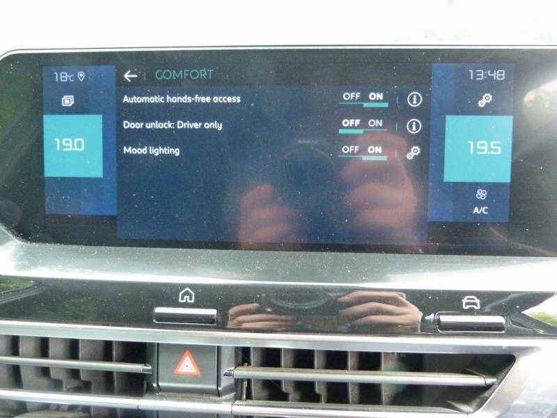 Citroen e-C4 100Kw Shine Plus 50Kwh Black #35