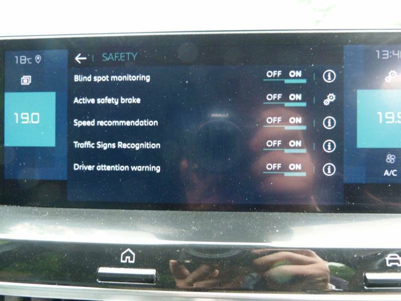 Citroen e-C4 100Kw Shine Plus 50Kwh Black #37