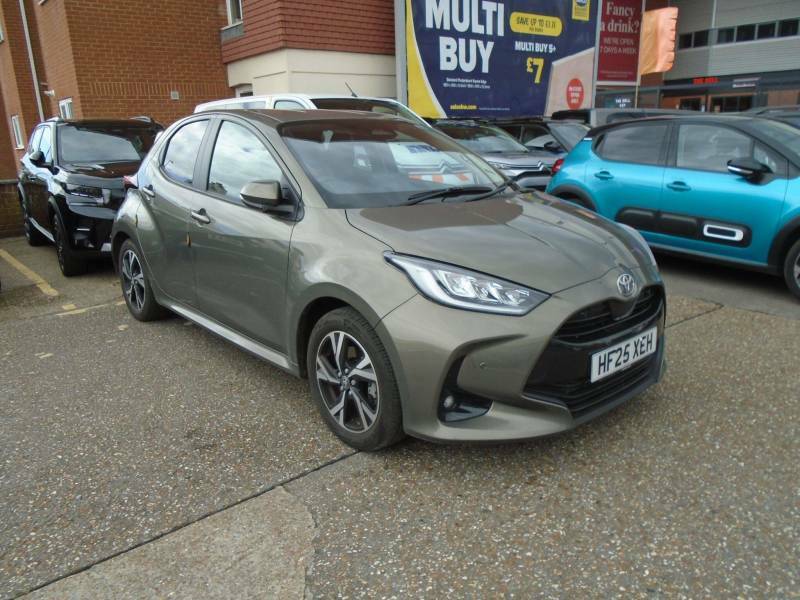 Toyota Yaris 1.5 Vvt-h Design E-cvt Euro 6 Ss - 2025 25 HF25XEH Brown