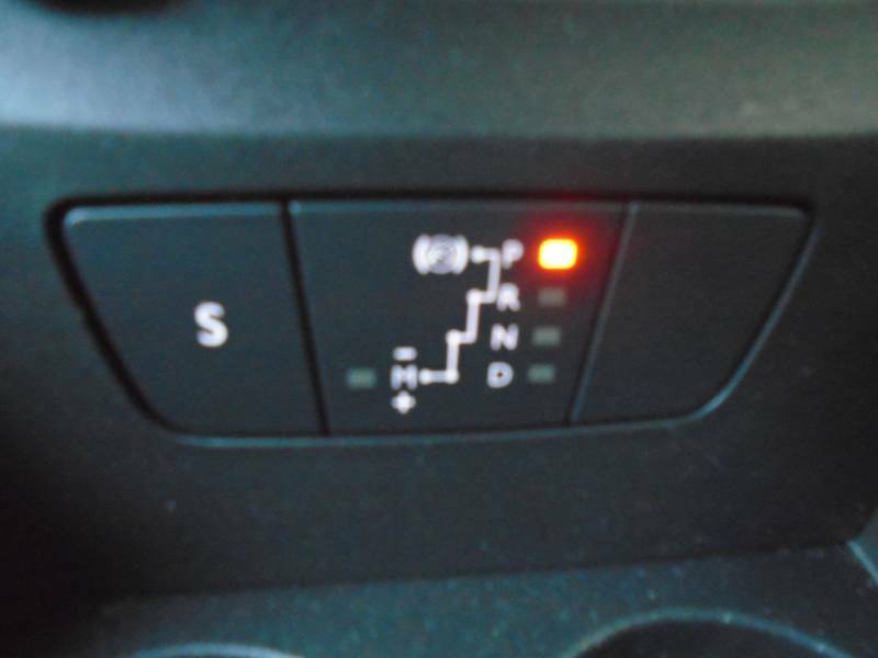 Citroen C3 1.2 Puretech 110 Shine Plus Hatchback Blue #28