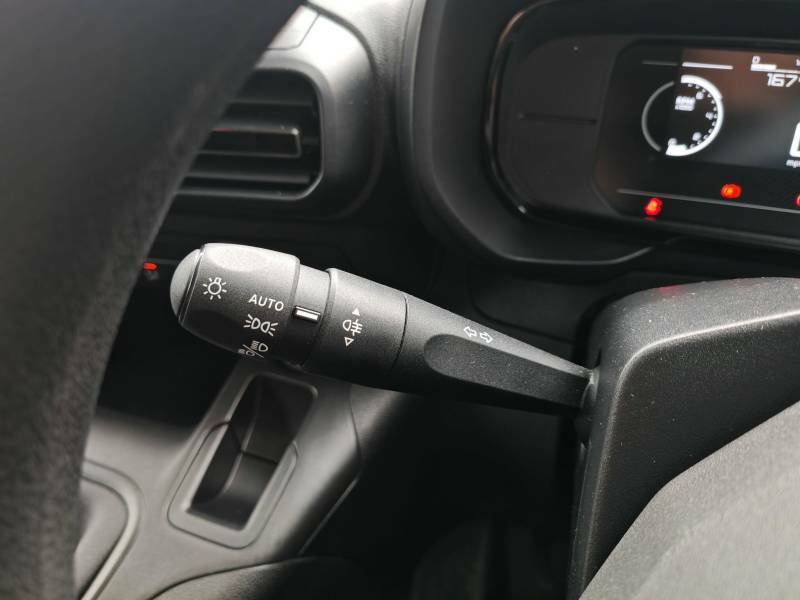 Citroen Berlingo Driver White #12
