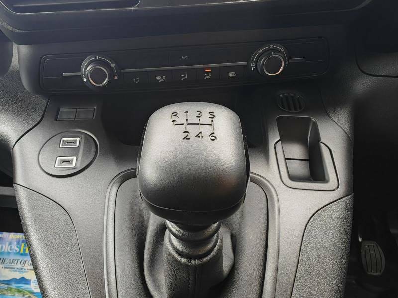 Citroen Berlingo Driver White #15