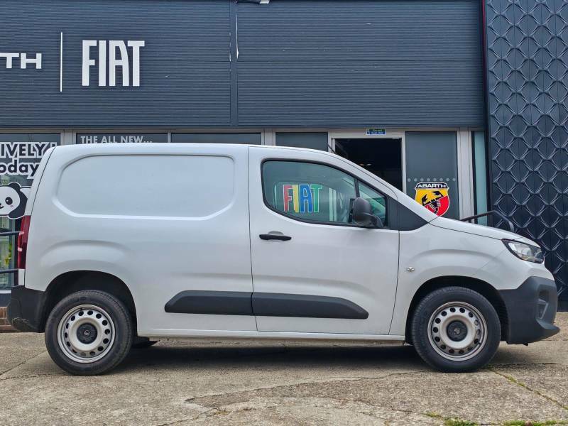 Citroen Berlingo Driver White #8