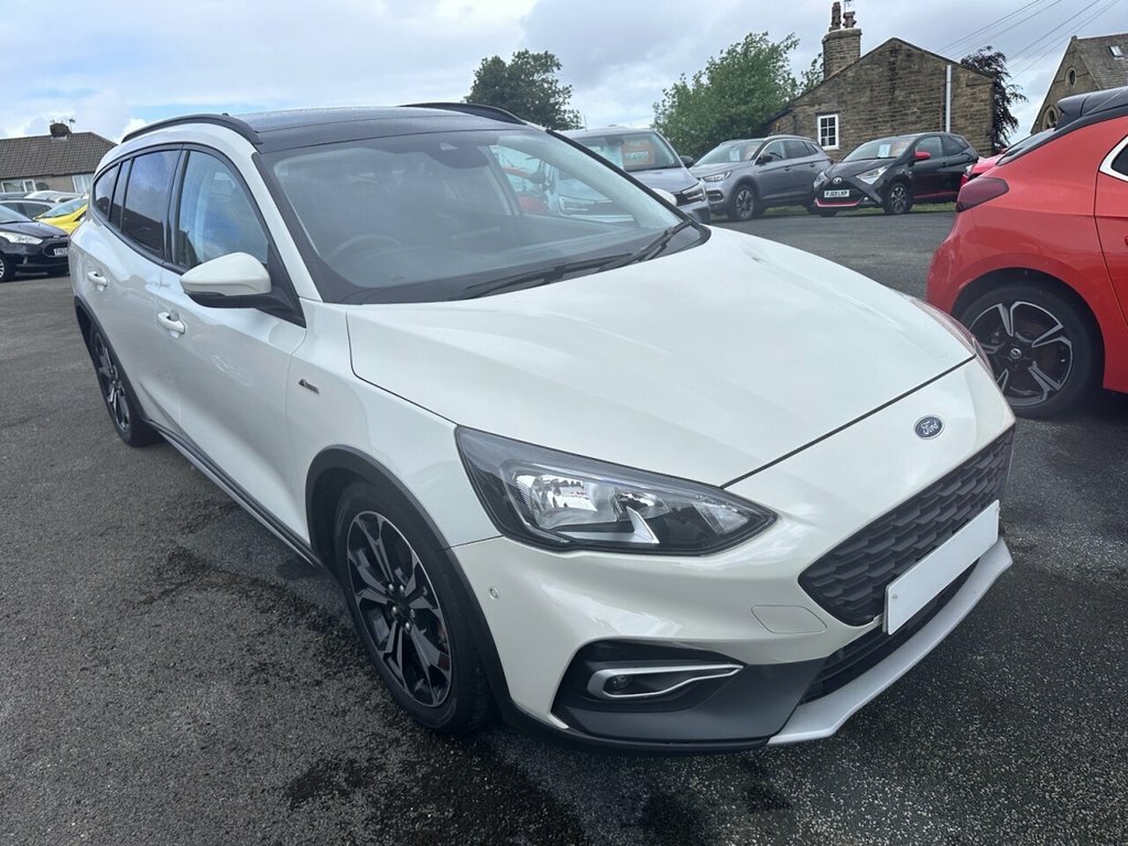 Ford Focus 2L Active X PE69VOY White #3