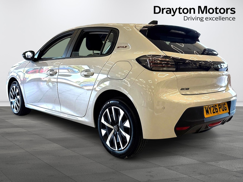 Peugeot 208 1.2 Puretech Style Hatchback White #6