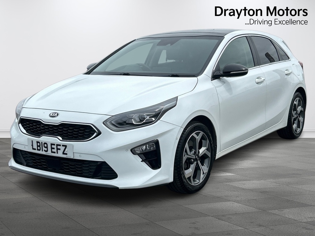 Kia Ceed 1.4 T Gdi First Edition Hatchback Manua LB19EFZ White #4