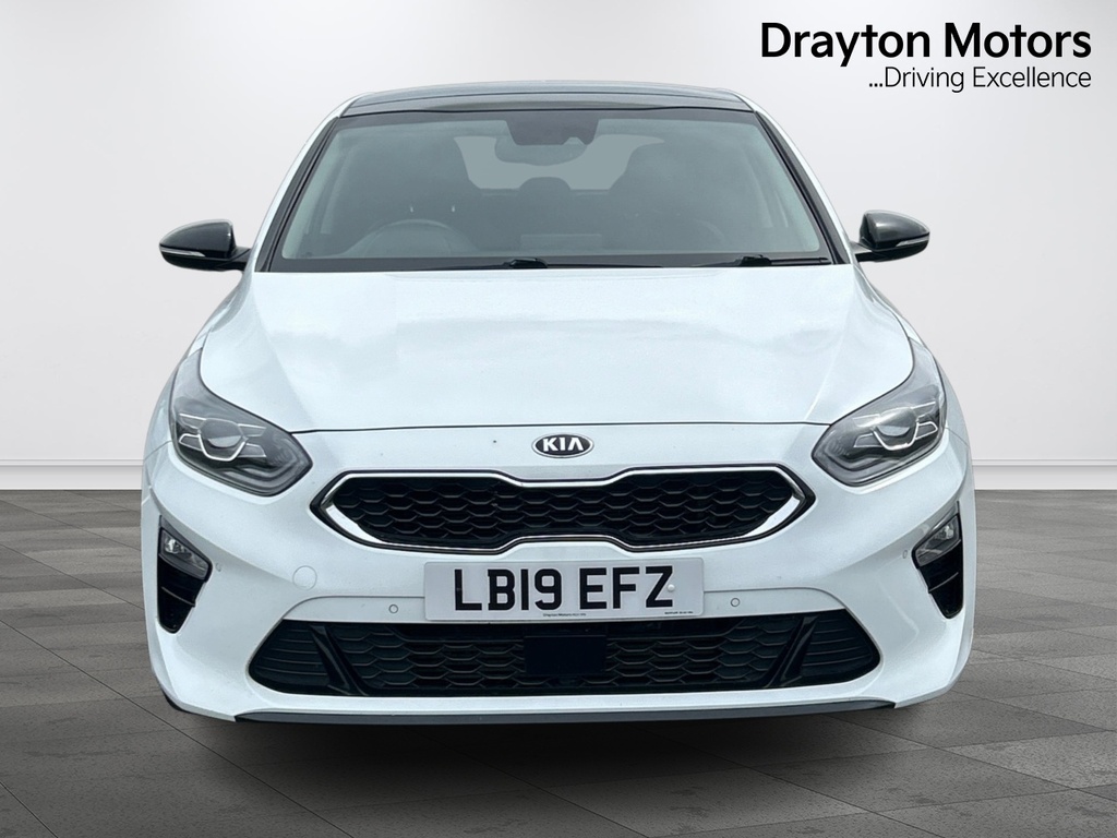 Kia Ceed 1.4 T Gdi First Edition Hatchback Manua LB19EFZ White #3