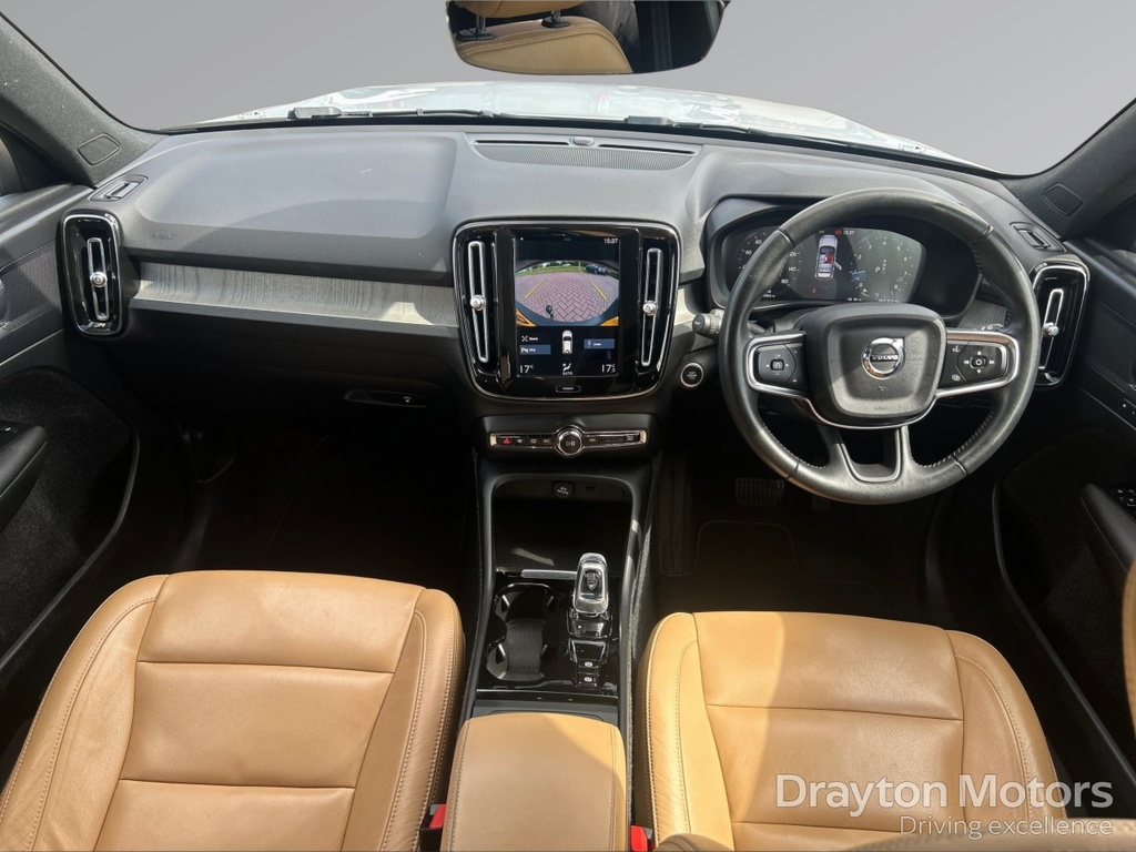 Volvo XC40 1.5 T3 Inscription Suv J10BWC Silver #2